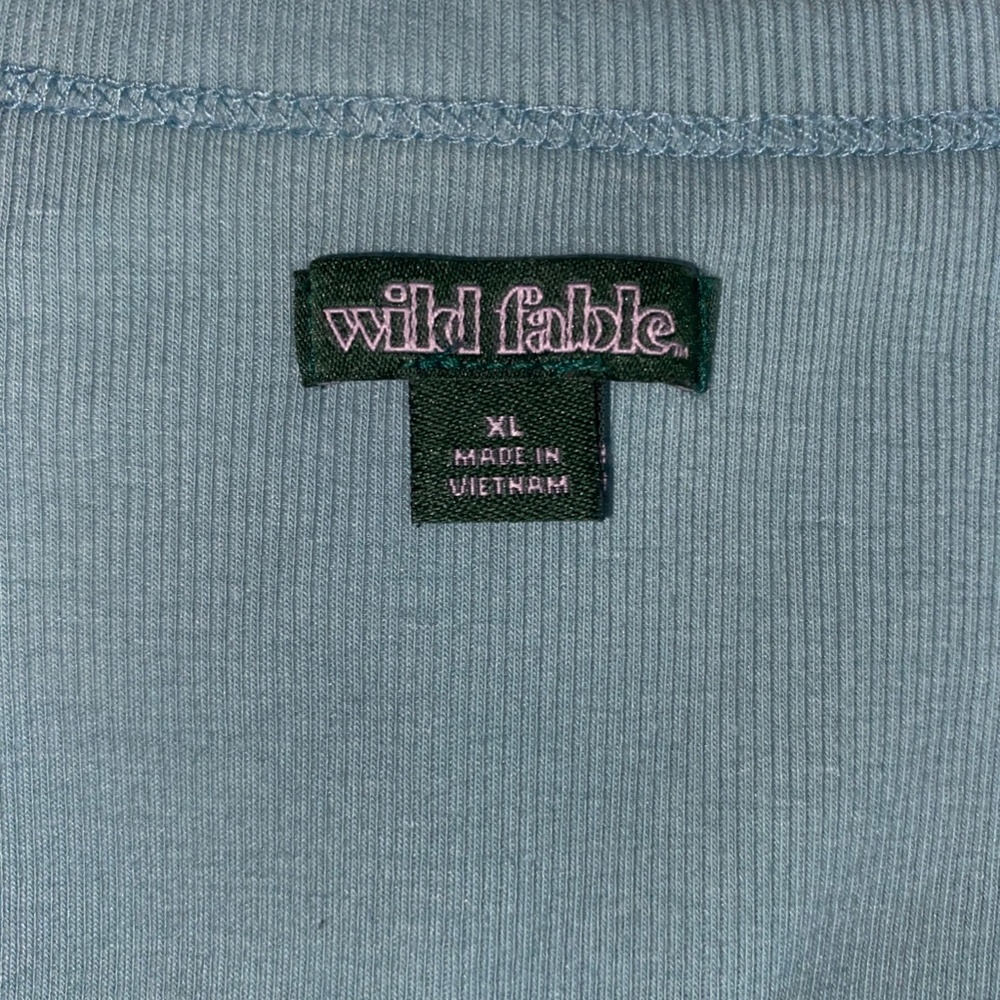Wild Fable Notch Crop Top - Picture 2 of 2